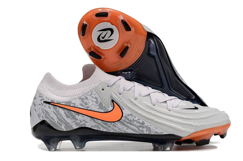 Chuteira Nike Phantom Luna Elite Campo